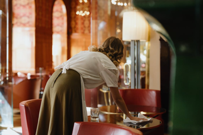 5 Benefits to Using Professional Cleaning Services at Your Restaurant | CLiCK Blog