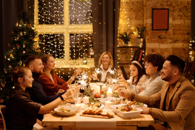 Tips to Help Keep Your Home Smelling Great this Festive Season | CLiCK Blog